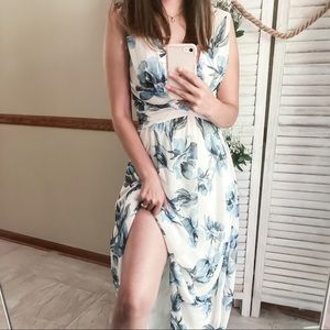 Ivory & Blue Floral Sleeveless Maxi Dress